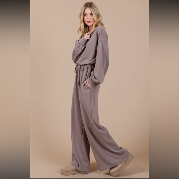 RESTOCKED Solid Long Sleeve Thick Elastic Waist Jumpsuit - Picture 2 of 5